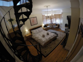 The Corner House